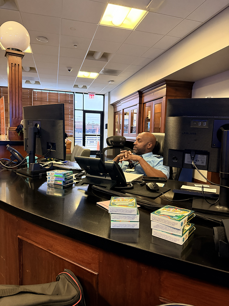 Amtrak providing Flip 7 games for passengers in the VIP Lounge